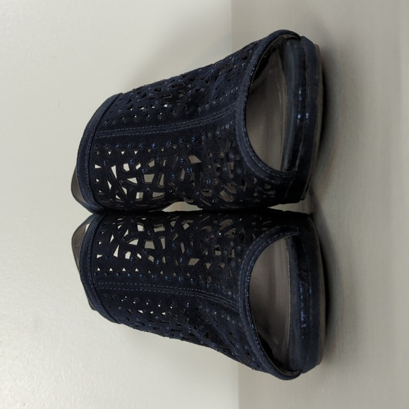 Karen Scott Blair Lacey Slingback Shootie Heels - Picture 2 of 12